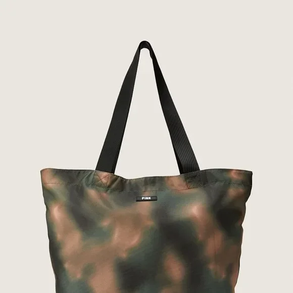 💥💥VICTORIA'S SECRET VS PINK Weekender Tote💥💥 - Picture 2 of 4